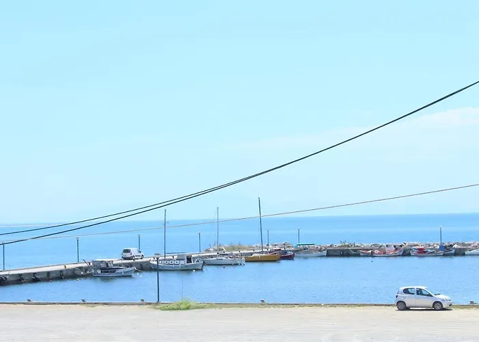 Апартаменты Davanti Al Mare Эпаноми