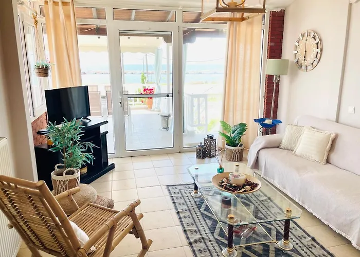 Davanti Al Mare * 埃帕诺米