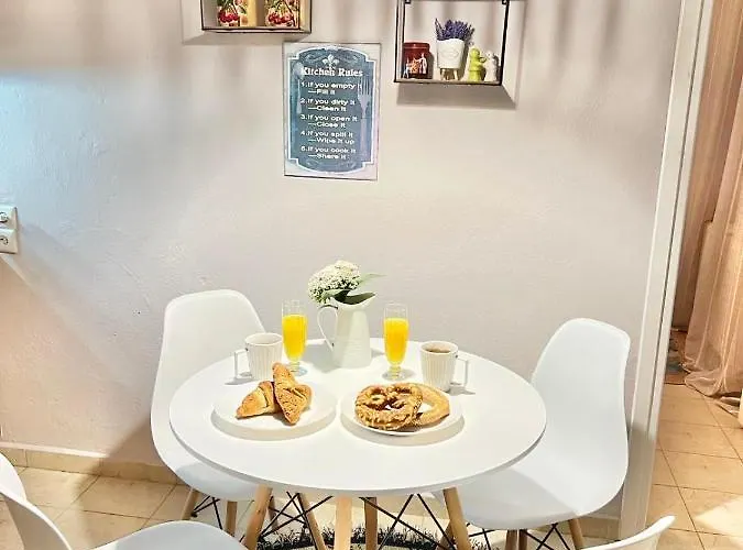 Davanti Al Mare 埃帕诺米