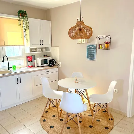 Davanti Al Mare * Epanomi